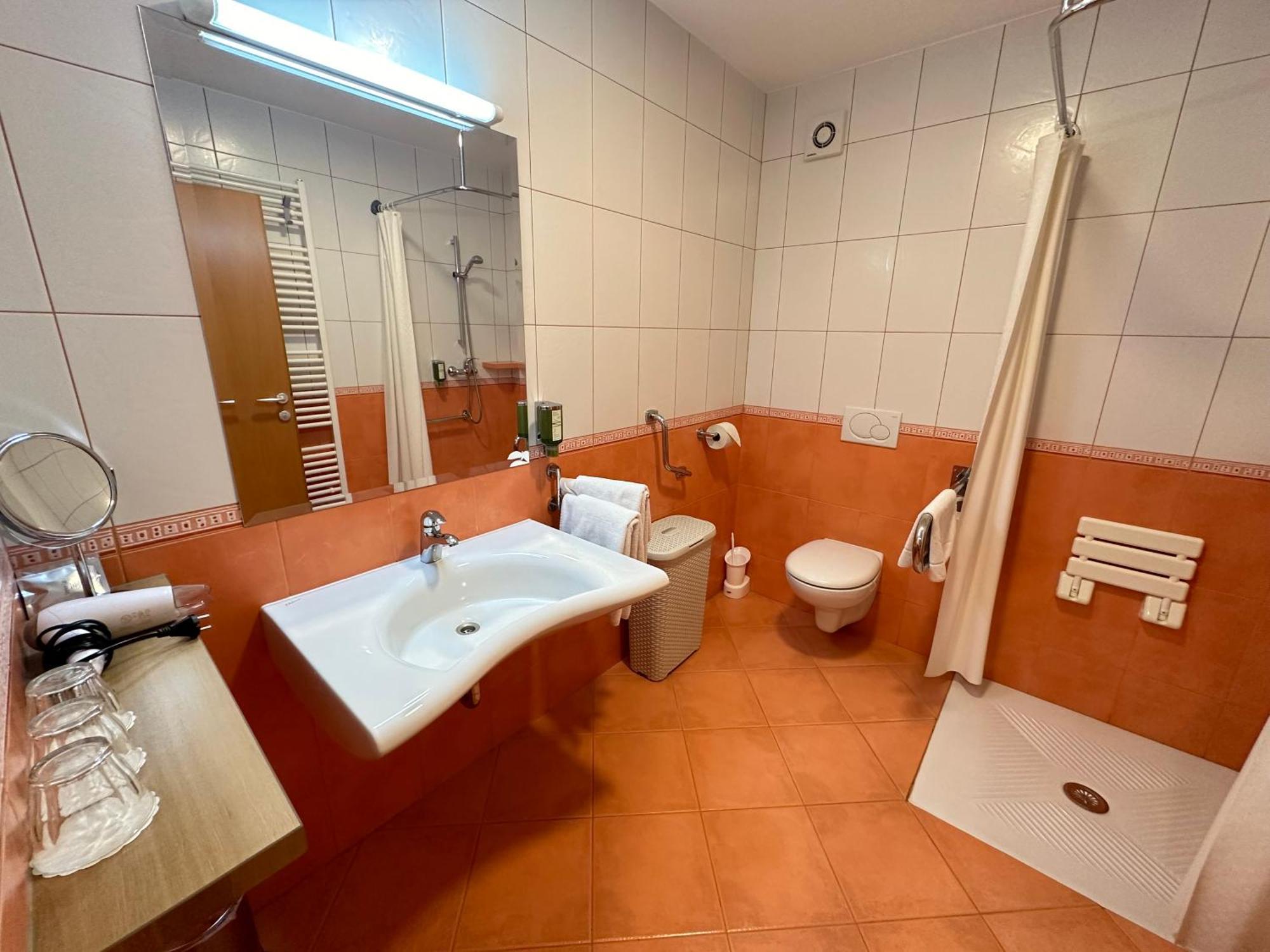 Boutique Hotel Loka Skofja Loka Bagian luar foto