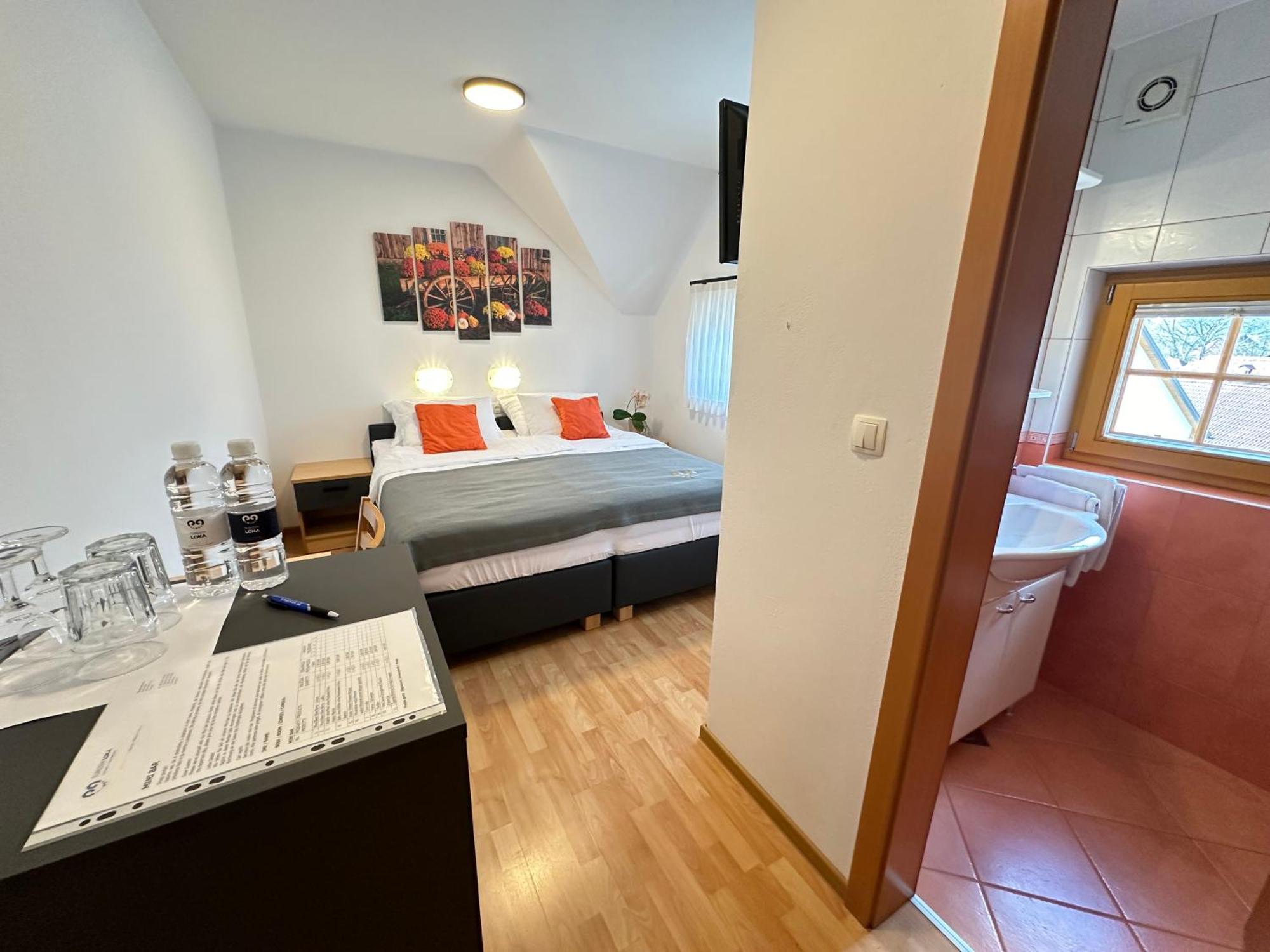 Boutique Hotel Loka Skofja Loka Bagian luar foto